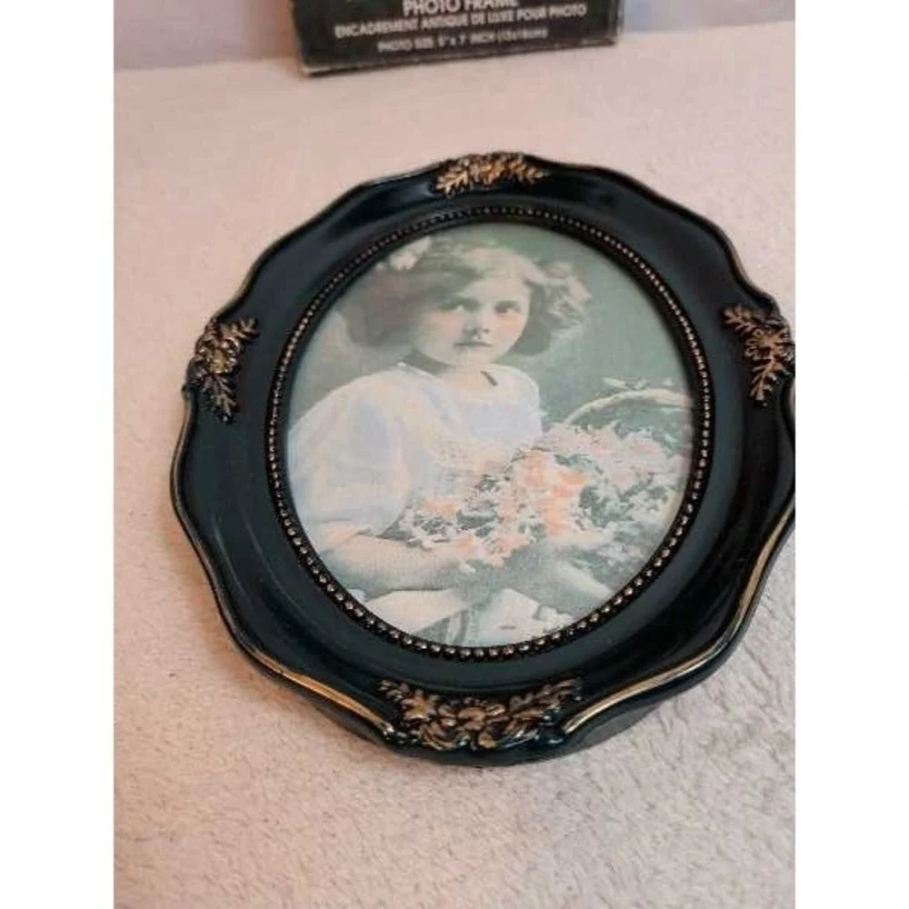 Vintage Oval Photo Frame Ornate Green Floral Insert Ready For Your Picture